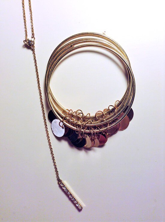 Gold y necklace and bangles