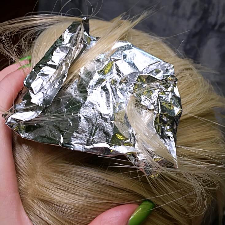 https://theaestheticedge.com/wp-content/uploads/2020/06/19-folding-foil-to-make-a-package-on-back-of-head.jpg