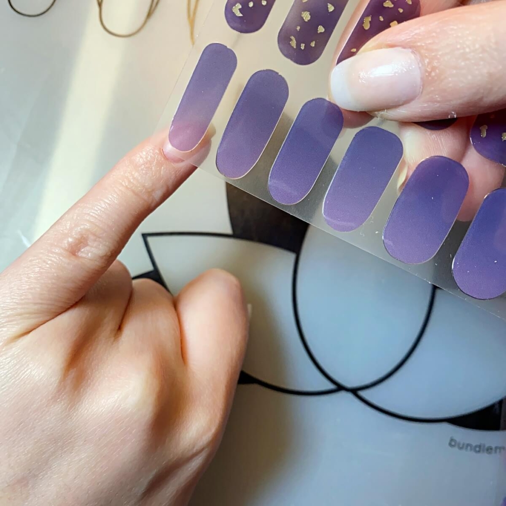 Gel Nail Polish Strips Tutorial: Igloo Spa Review