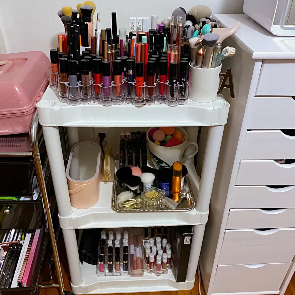 8 Makeup Organization Hacks Beauty Bloggers Use Every Day