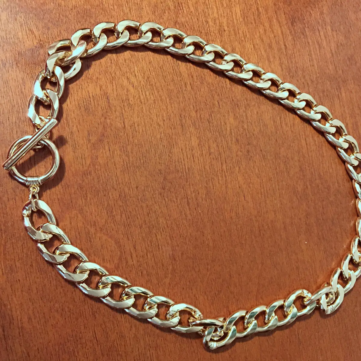 gold toggle chain necklace