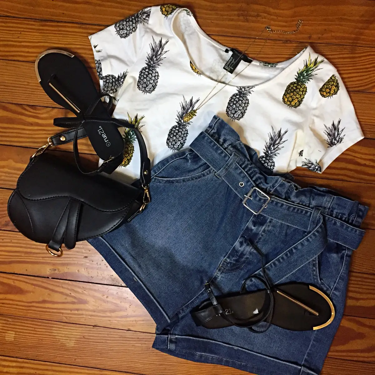 pineapple print crop top outfit