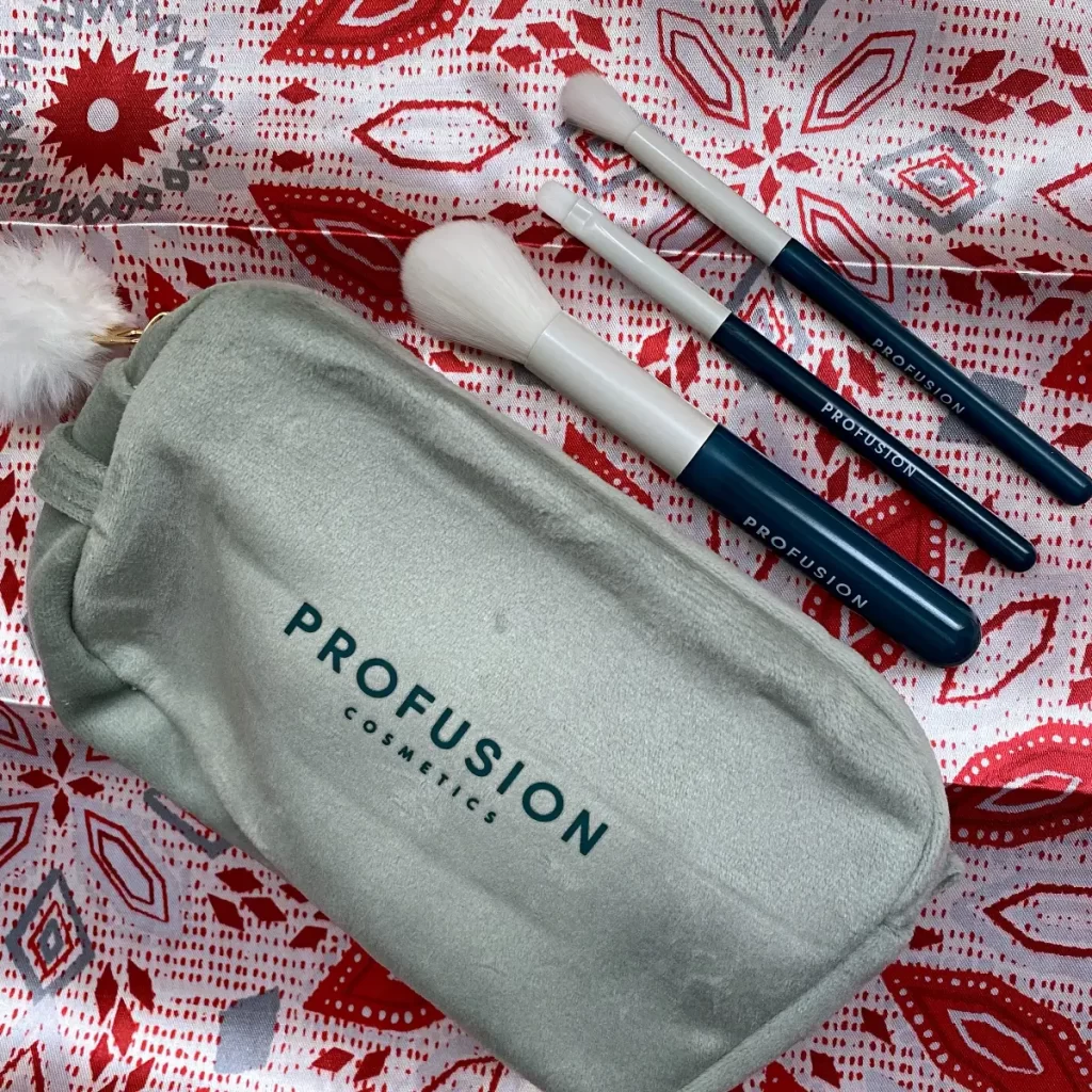 profusion Wonder Brushes Makeup Brushes and Bag