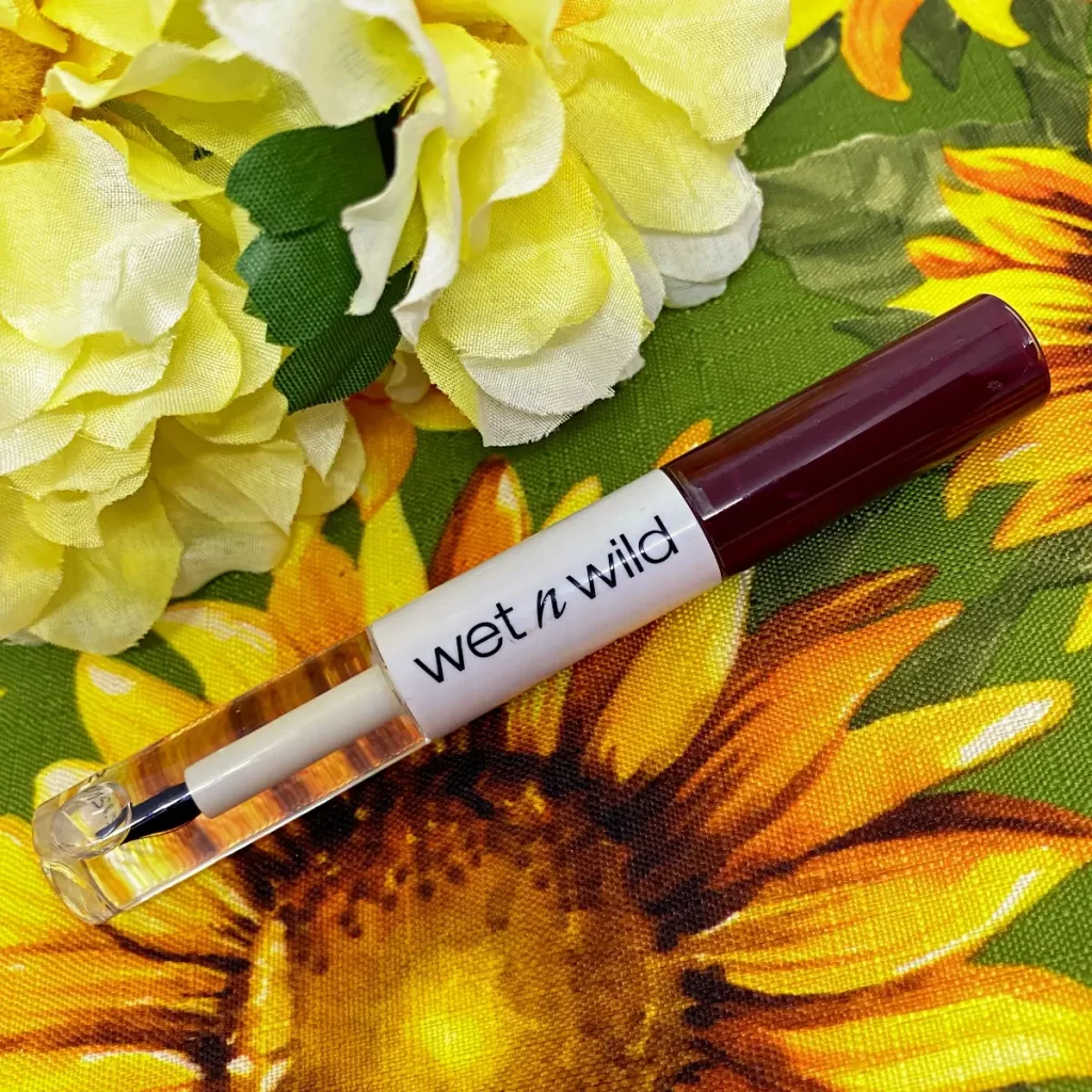 wet n wild megalast Lock 'n' Shine Lip Color + Gloss dark wisteria