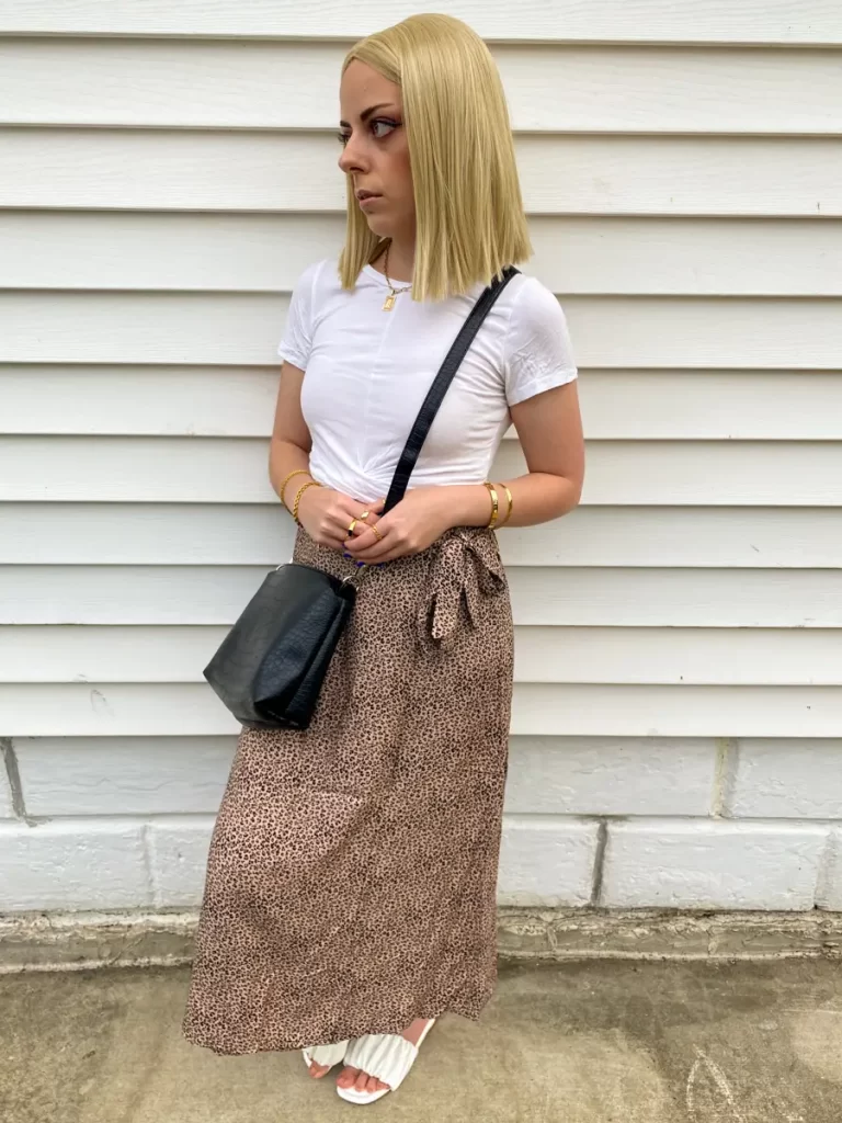 casual wrap skirt outfit