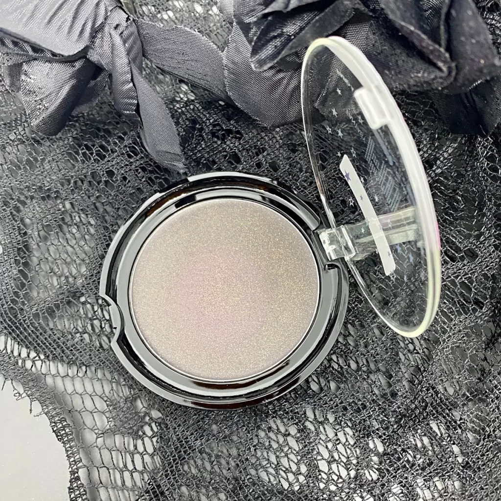 wet n wild Fantasy Makers Color-Changing Cream Blush in Berry But Black