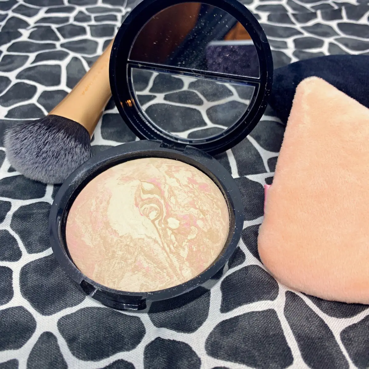 laura geller powder foundation review