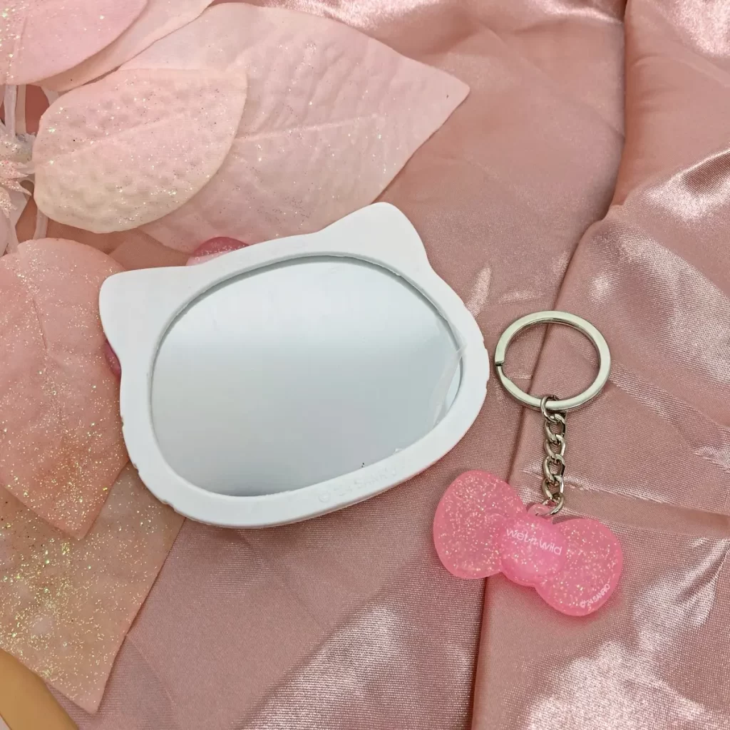 wet n wild hello kitty Mirror & Keychain Set