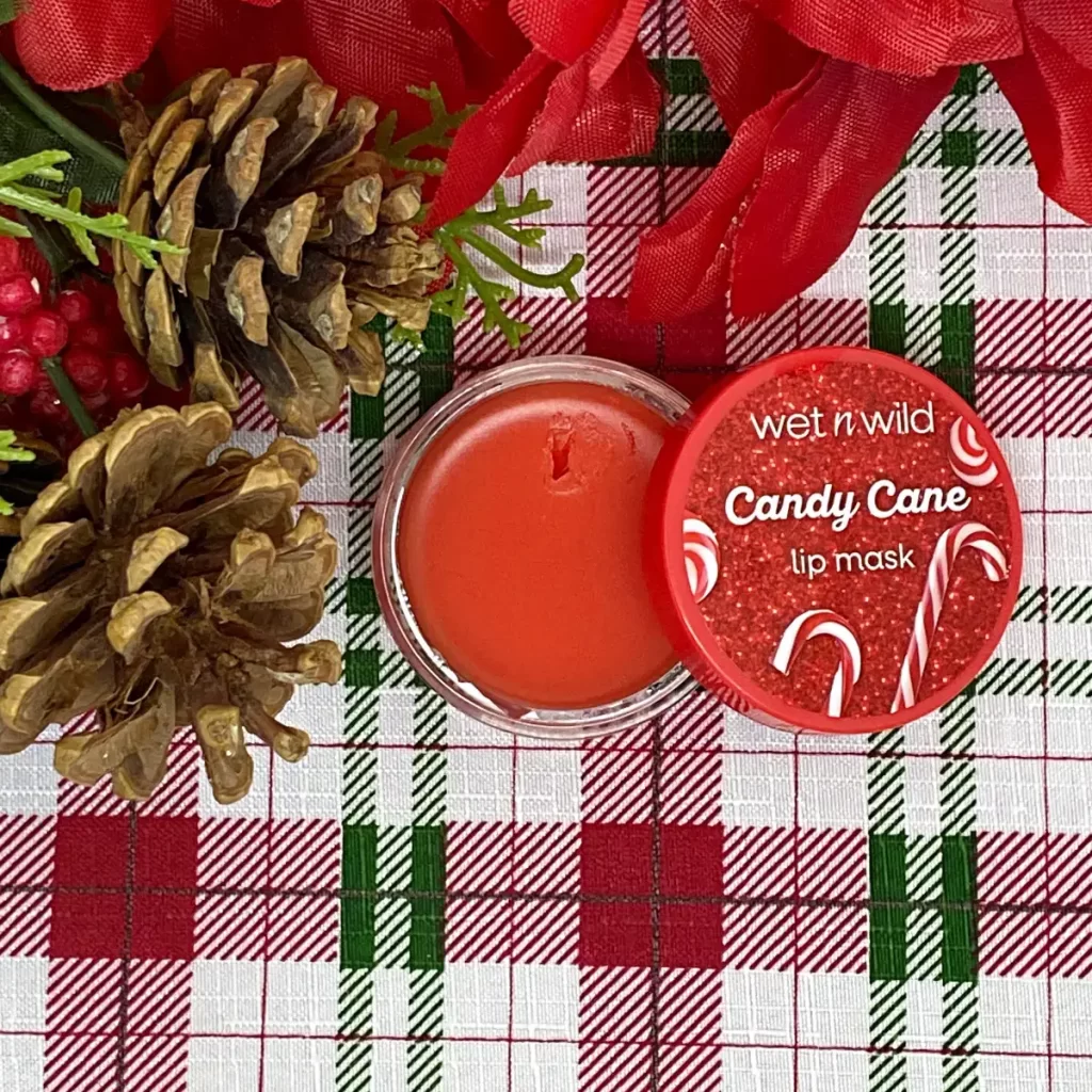 wet n wild holiday Candy Cane Lip Mask in Candy Kiss