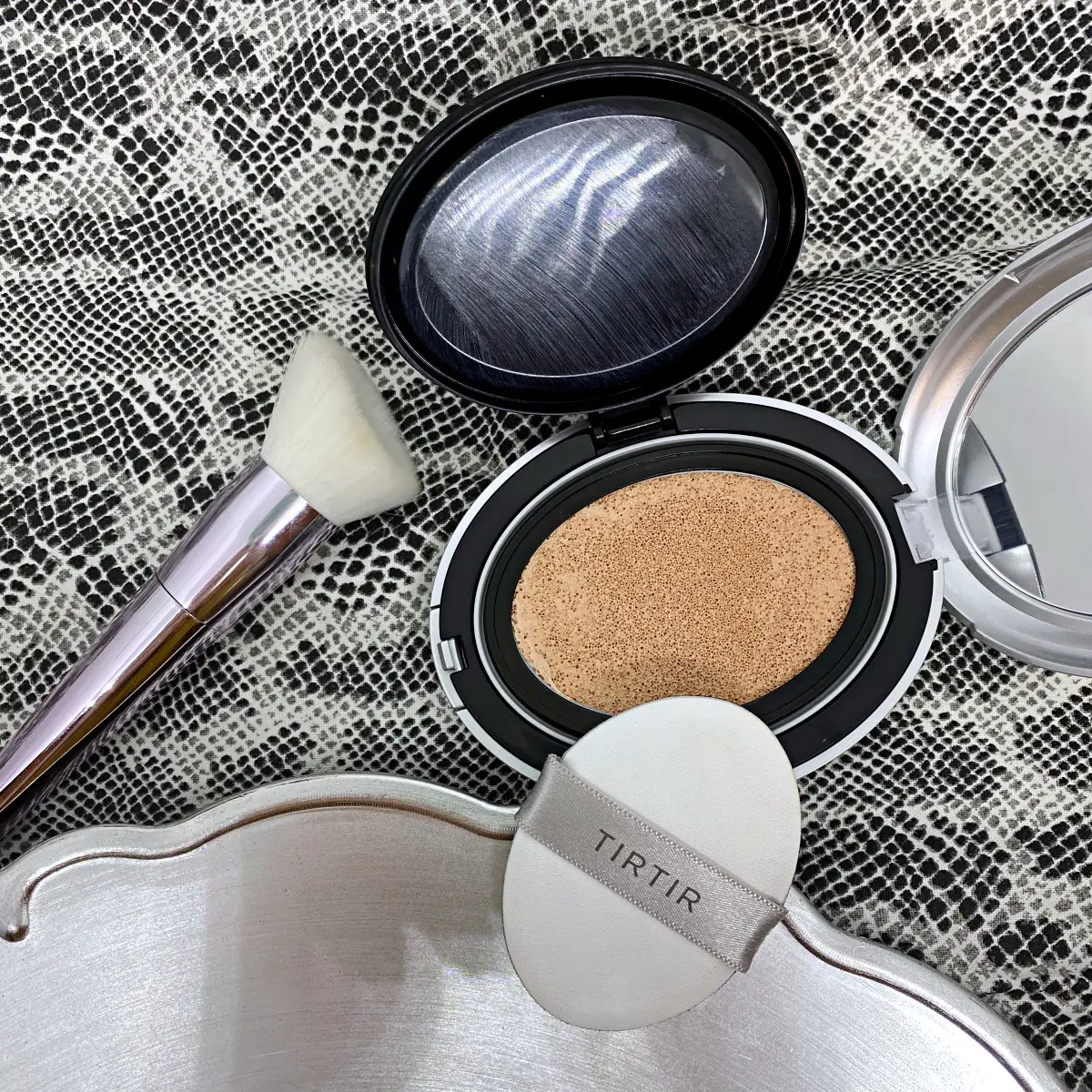 TIRTIR Mask Fit Aura Silver Cushion Foundation