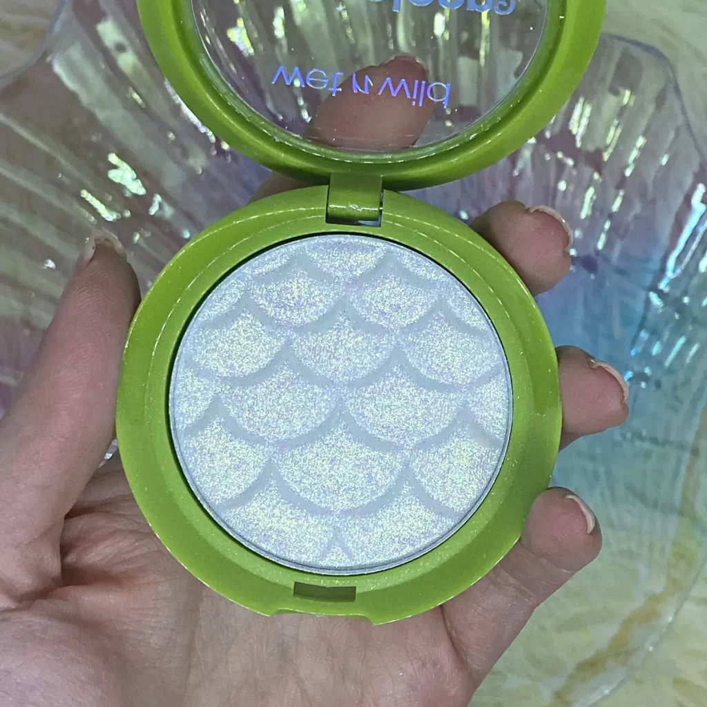 wet n wild Chameleon Chrome Highlighter too sirius